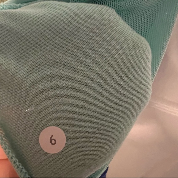 5/$100 Lululemon Purple/Blue Color Block top - Picture 4 of 4